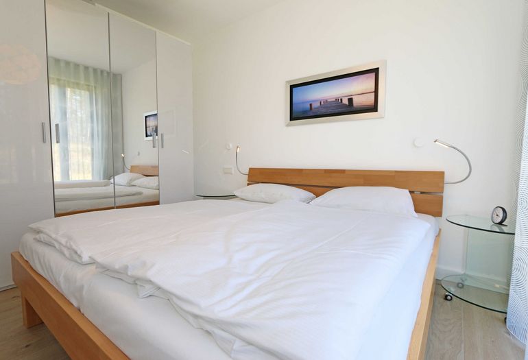 1. Schlafzimmer mit Doppelbett 1. Schlafzimmer mit Doppelbett