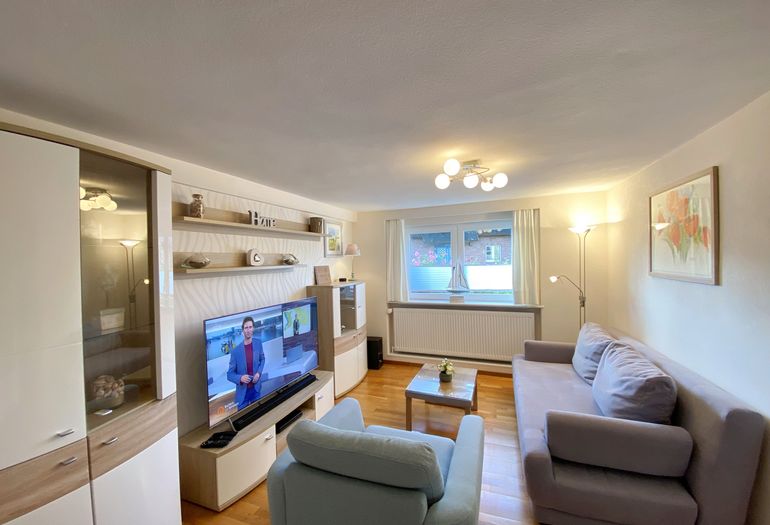 Wohnzimmer mit Couch Wohnzimmer mit Couch