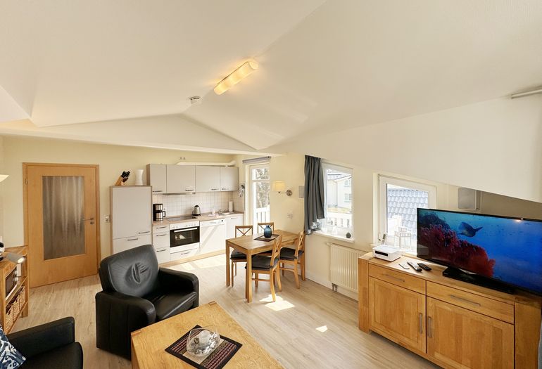 Wohnbereich mit TV Wohnbereich mit TV