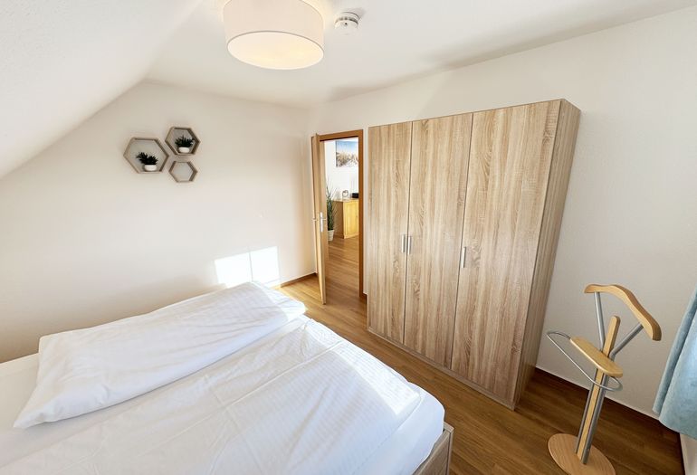 1. Schlafzimmer mit Doppelbett 1. Schlafzimmer mit Doppelbett