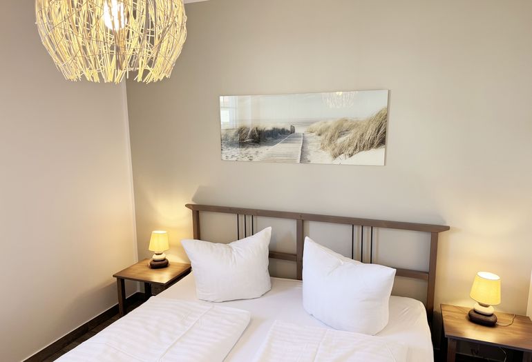 1.Schlafzimmer mit Doppelbett
