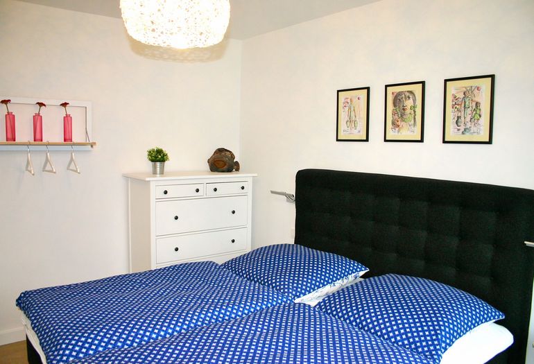 Strandvilla Andrea WE 07 - 1. Schlafzimmer mit Doppelbett Strandvilla Andrea WE 07 - 1. Schlafzimmer mit Doppelbett