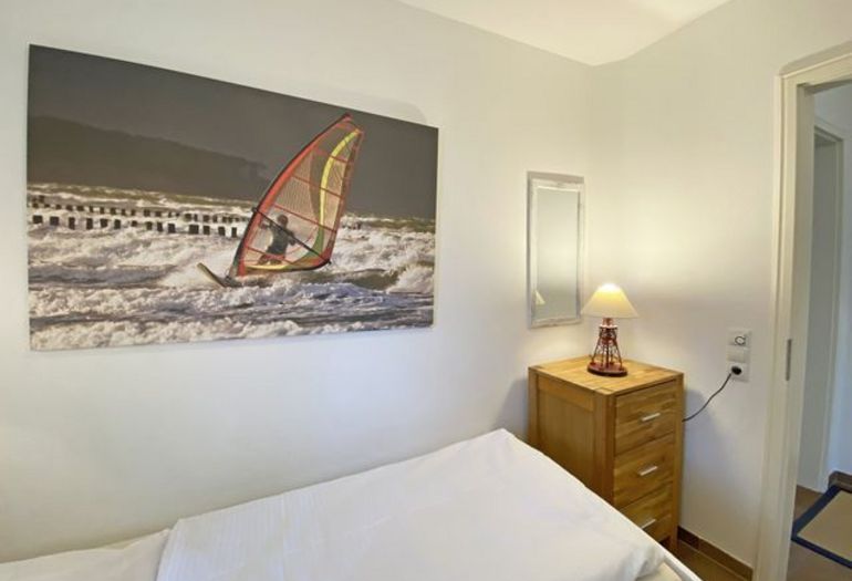 2. Schlafzimmer mit kleiner Kommode 2. Schlafzimmer mit kleiner Kommode