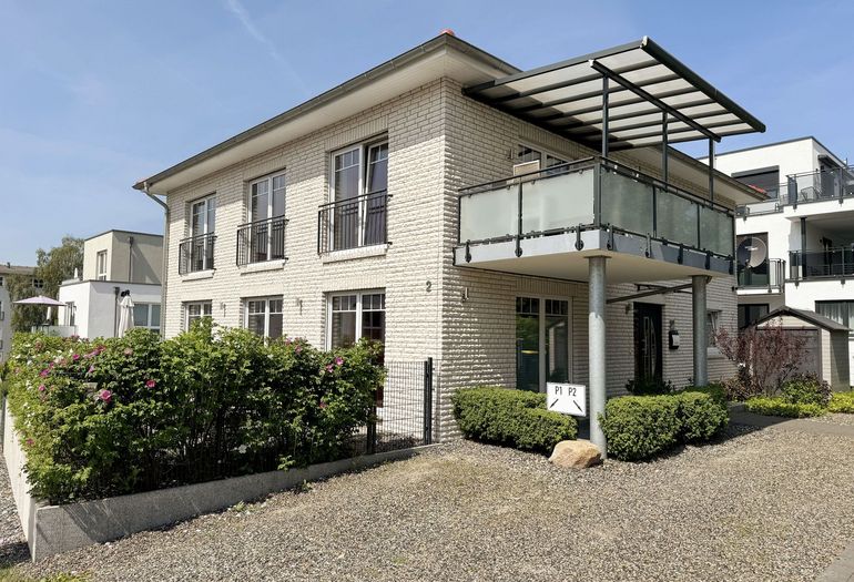 Villa Gina und die Parkplätze vor dem Haus Villa Gina und die Parkplätze vor dem Haus