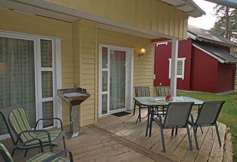 möblierte Terrasse in ruhiger Lage