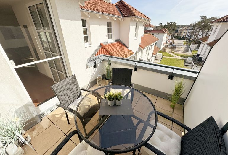 Balkon mit Blick zum Haupteingang