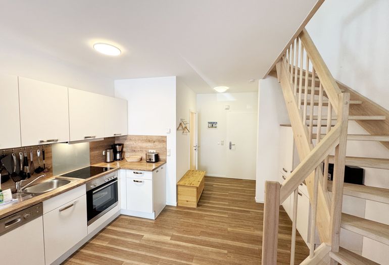 Küchenzeile mit kleinen Küchenhelfern