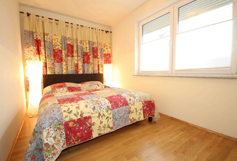 1. Schlafzimmer mit Doppelbett 1. Schlafzimmer mit Doppelbett