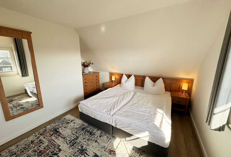 Doppelbett für 2 Personen Doppelbett für 2 Personen