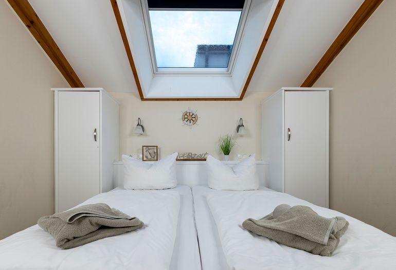 1. Schlafzimmer mit Doppelbett 1. Schlafzimmer mit Doppelbett