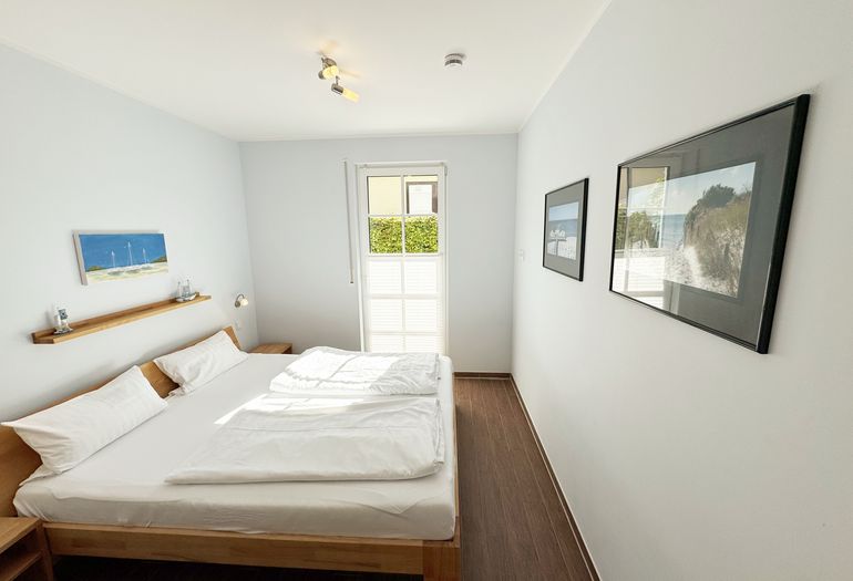 2.Schlafzimmer mit Doppelbett