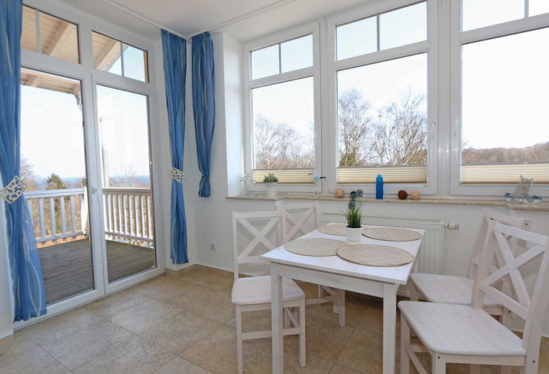 Villa Bergfrieden - Whg. 07 mit Balkon & Meerblick Villa Bergfrieden - Whg. 07 mit Balkon & Meerblick
