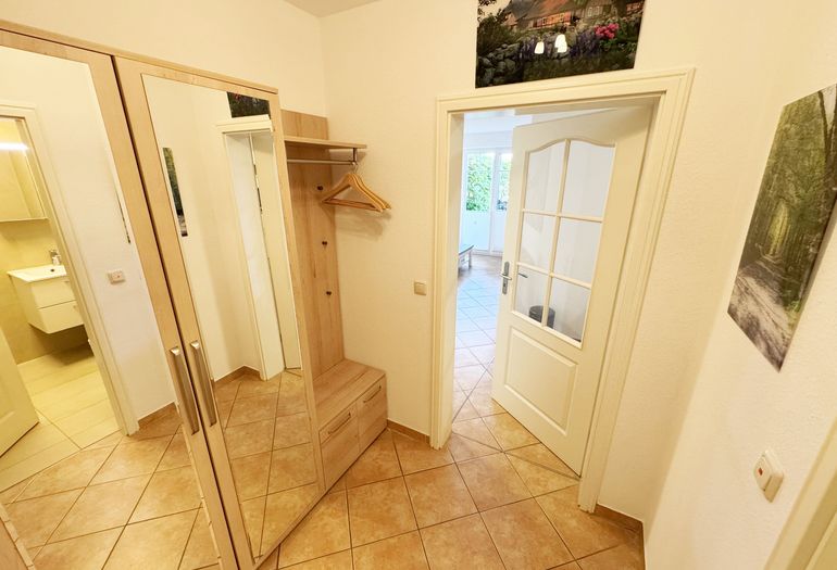 Flurbereich mit Garderobe Flurbereich mit Garderobe