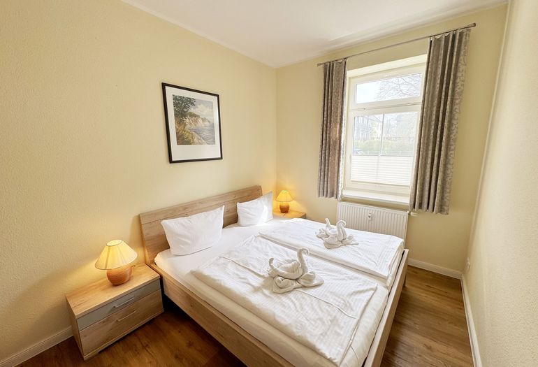Schlafzimmer mit Doppelbett Schlafzimmer mit Doppelbett