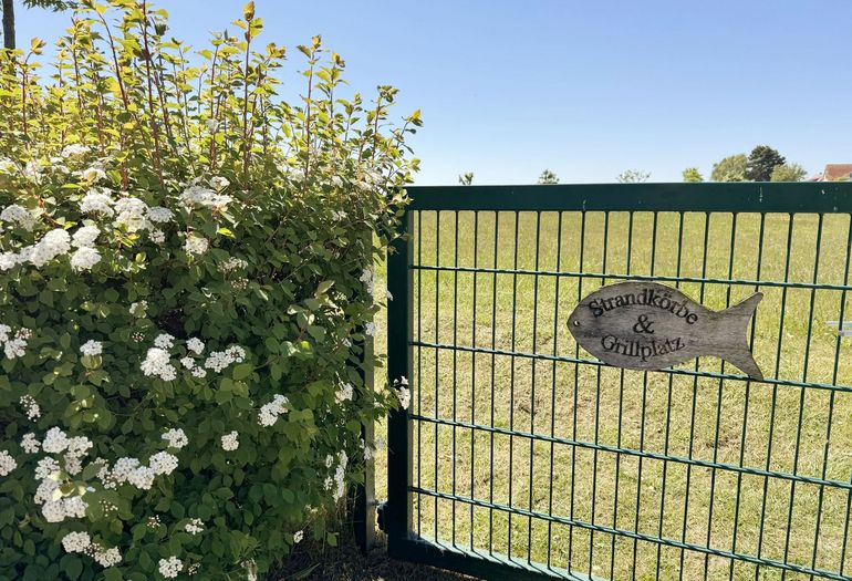 Zollhaus - Zugang zum Garten, Spielplatz und Grillplatz Zollhaus - Zugang zum Garten, Spielplatz und Grillplatz