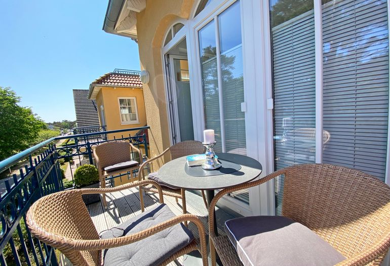 bestuhlter Balkon bestuhlter Balkon