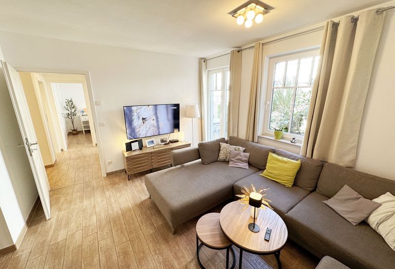 Blick in das gemütliche Wohnzimmer