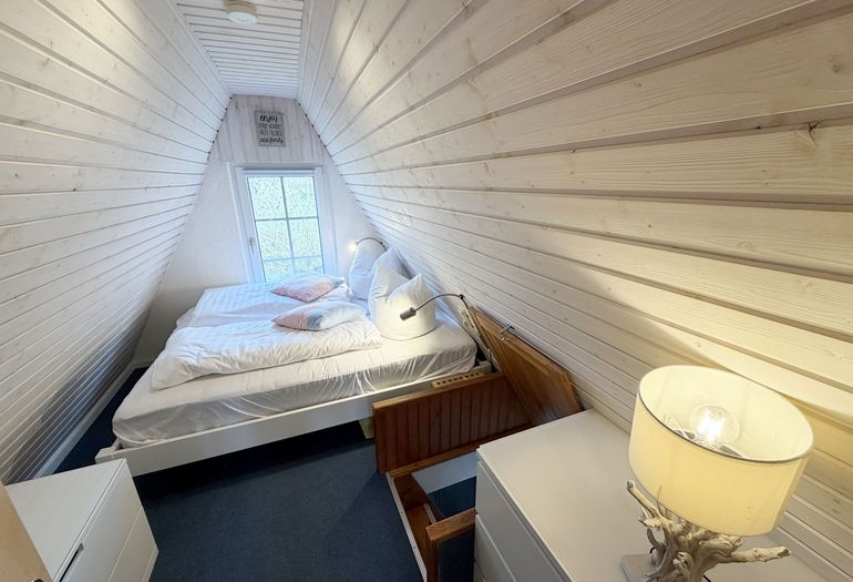 Finnhaus Nr. 05 - Schlafbereich mit Doppelbett Finnhaus Nr. 05 - Schlafbereich mit Doppelbett
