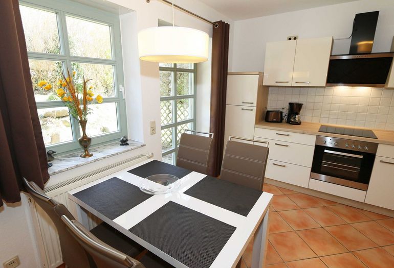 Essbereich mit Küchenzeile