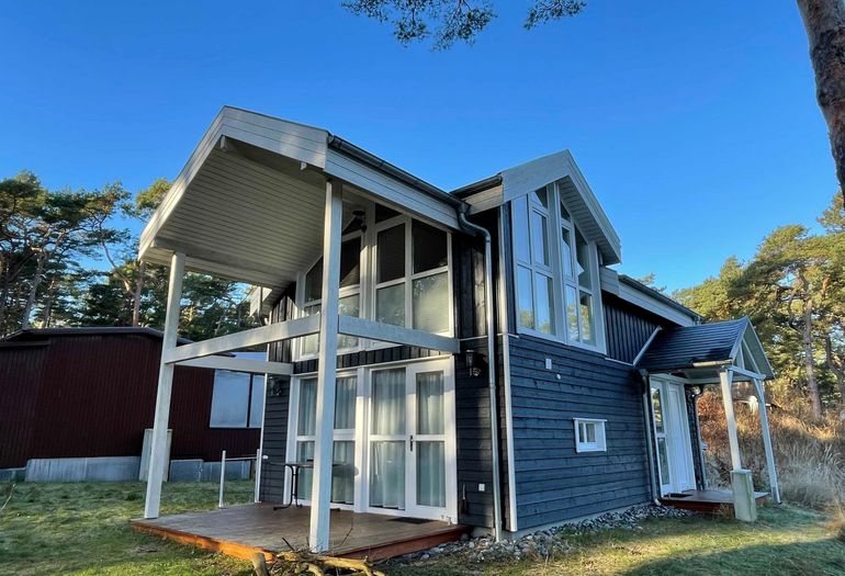 seitlicher Blick zum Ferienhaus Traumzeit