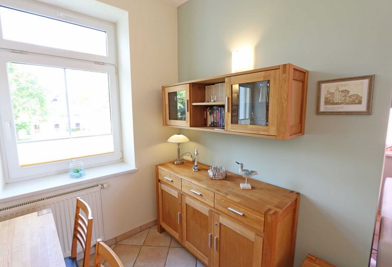 Esstisch mit Kommode Esstisch mit Kommode