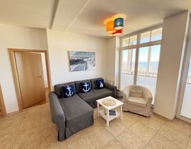 Villa Bergfrieden - Whg. 06 mit Balkon & Meerblick