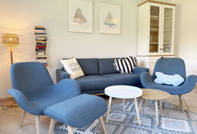 Couch und Sessel