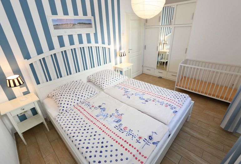 1. Schlafzimmer mit Doppelbett 1. Schlafzimmer mit Doppelbett