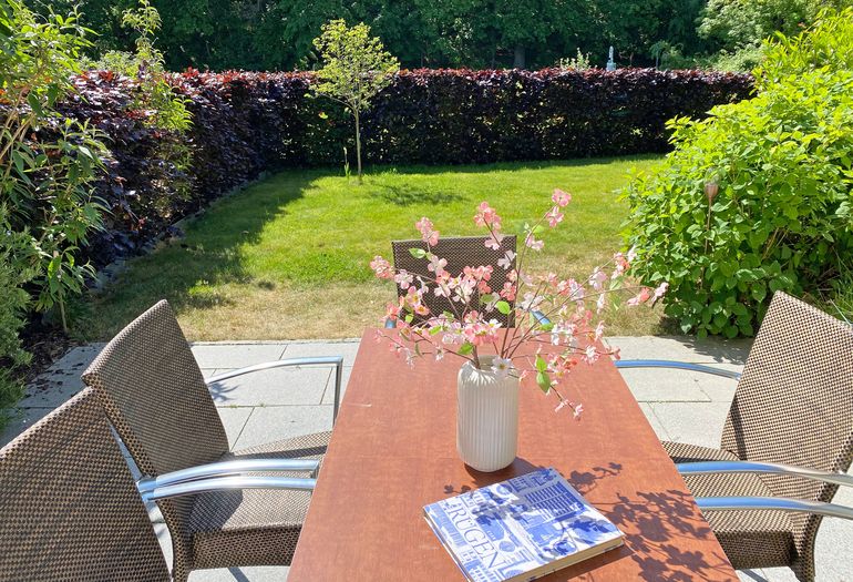 bestuhlte Terrasse in ruhiger Lage