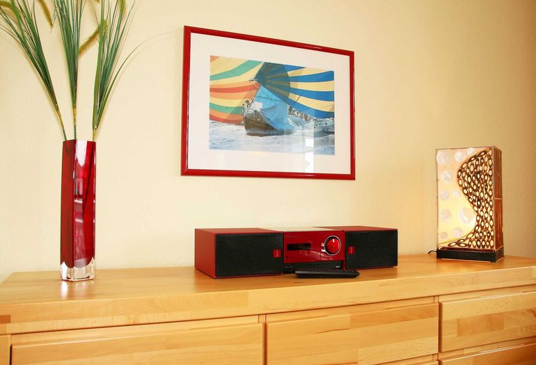 Sideboard mit Radio