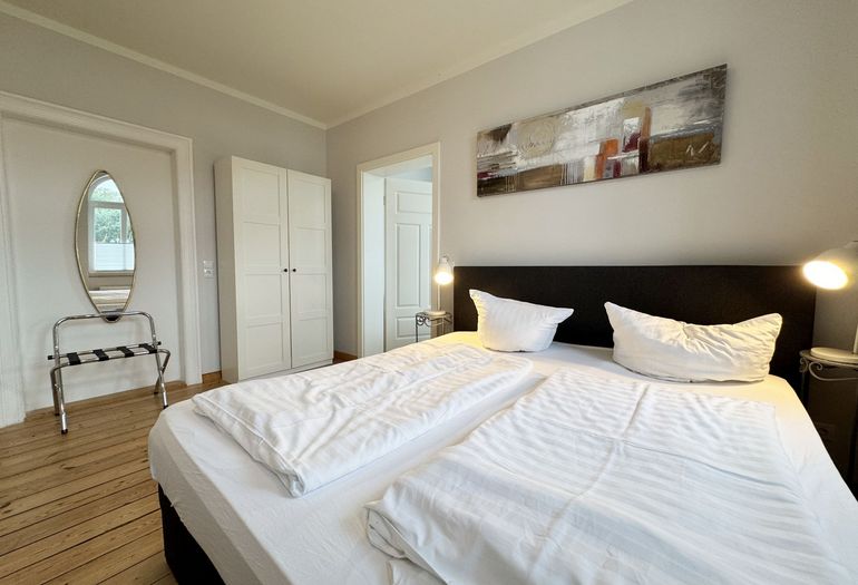 Schlafzimmer mit Doppelbett Schlafzimmer mit Doppelbett