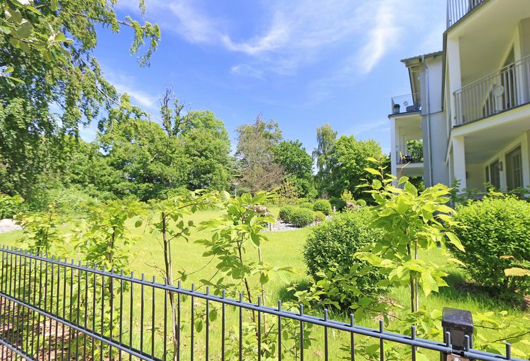 seitlicher Blick auf den Balkon seitlicher Blick auf den Balkon