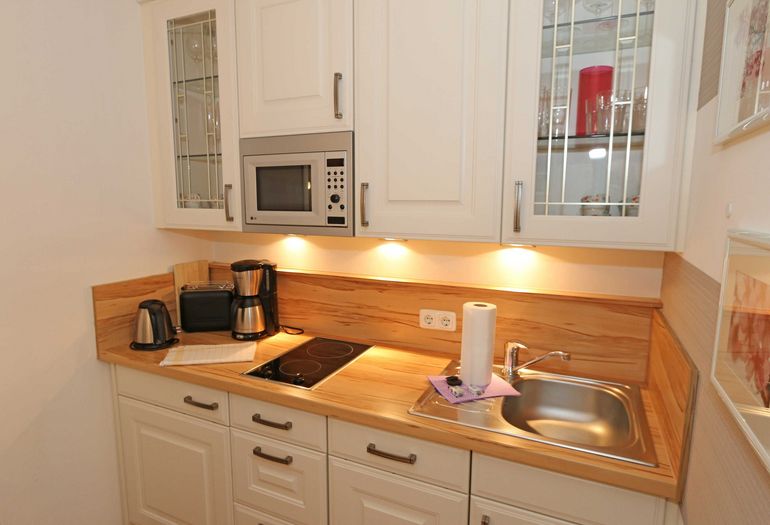 Küchenzeile mit allem was benötigt wird Küchenzeile mit allem was benötigt wird