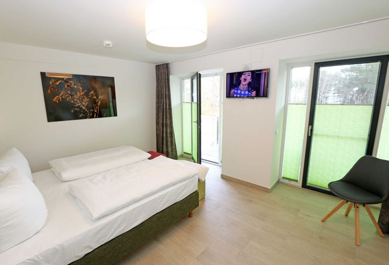 2. Schlafzimmer mit Doppelbett