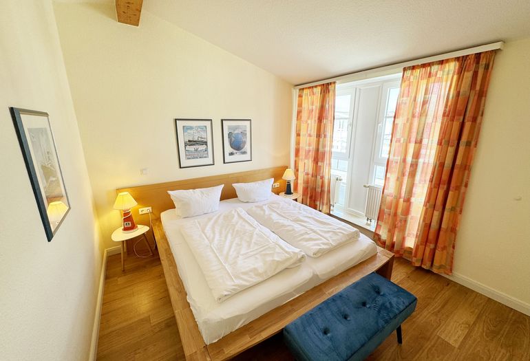 Schlafzimmer mit Doppelbett Schlafzimmer mit Doppelbett