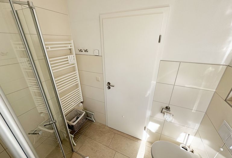 gefliestes Badezimmer