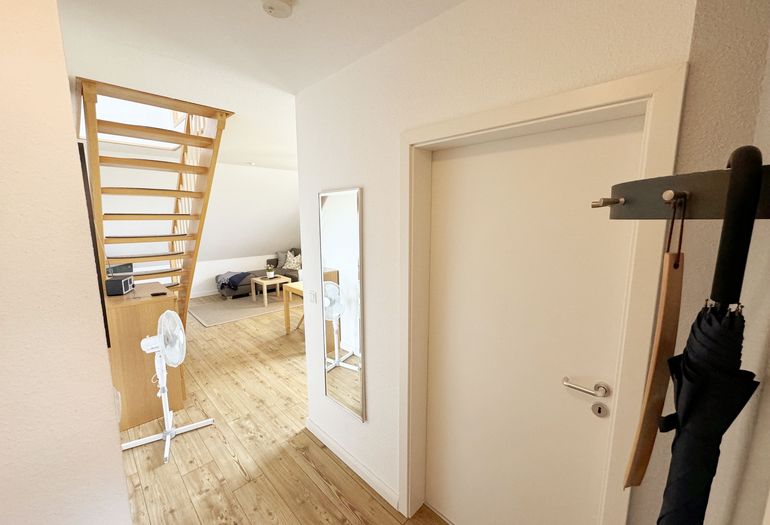 Flurbereich mit Zugang zum 1. Schlafzimmer Flurbereich mit Zugang zum 1. Schlafzimmer