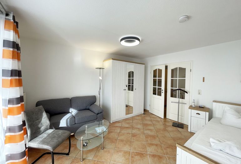 kombinierter Wohn -und Schlafbereich