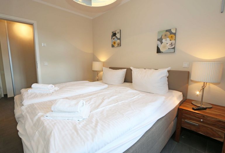 2. Schlafzimmer mit Boxspringbett 2. Schlafzimmer mit Boxspringbett