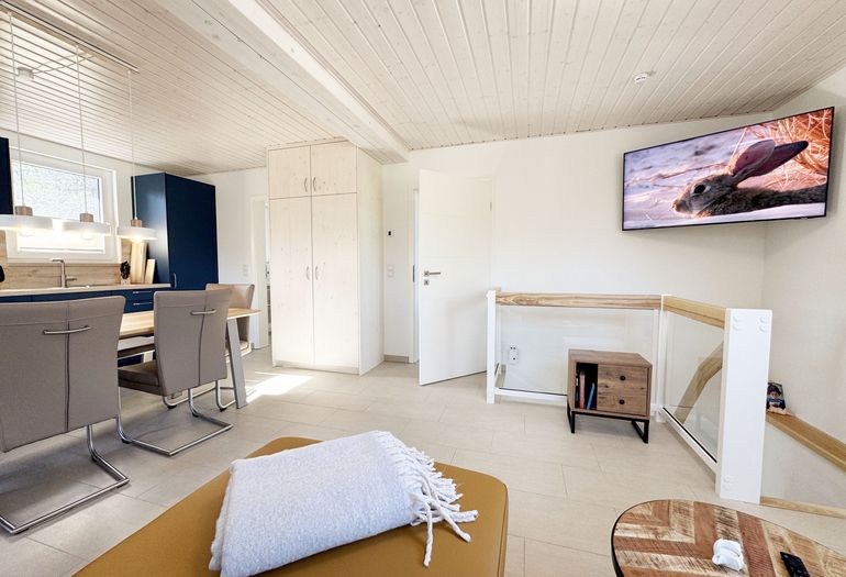 Wohnbereich mit Smart-TV Wohnbereich mit Smart-TV