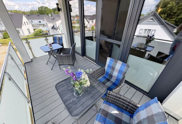 bestuhlter Balkon (Süd/West)