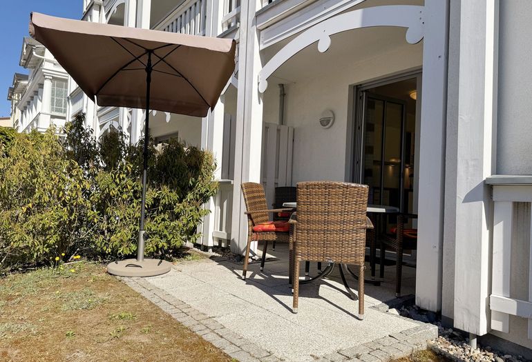 bestuhlte Terrasse (Süd/West) bestuhlte Terrasse (Süd/West)