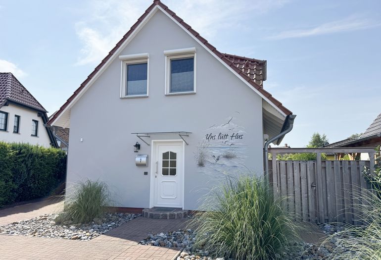 Außenansicht Haupteingang Außenansicht Haupteingang