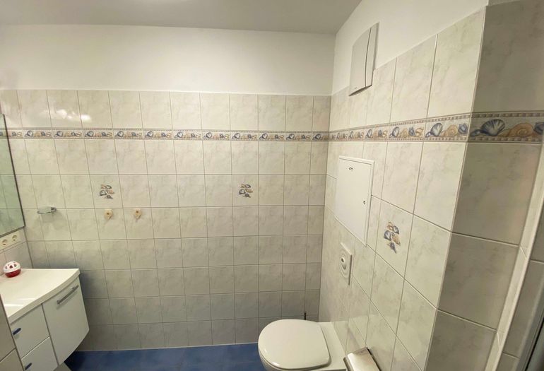 1. Badezimmer 1. Badezimmer