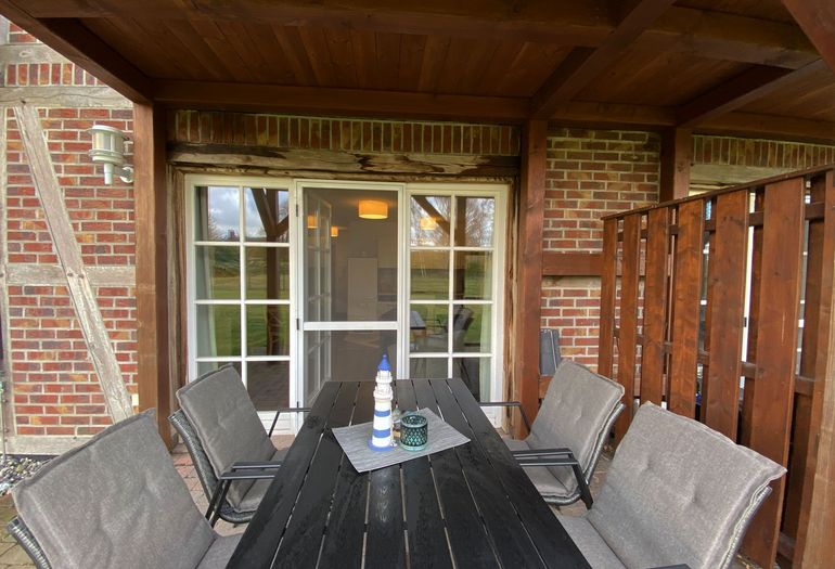 Blick von der Terrasse nach Innen Blick von der Terrasse nach Innen