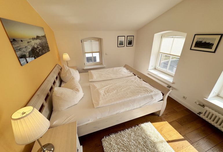 Schlafzimmer mit Doppelbett Schlafzimmer mit Doppelbett