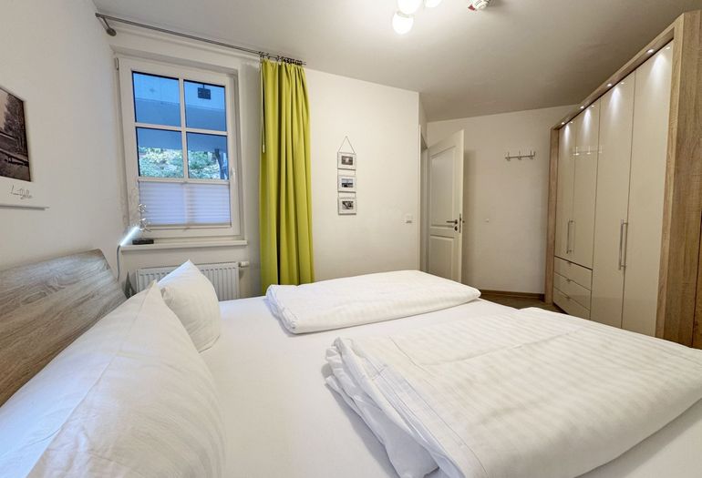 Schlafzimmer mit Doppelbett Schlafzimmer mit Doppelbett