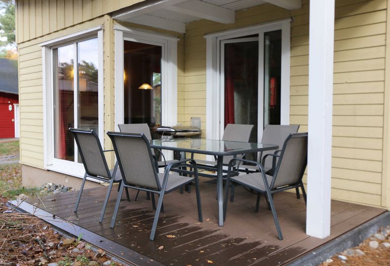 möblierte Terrasse
