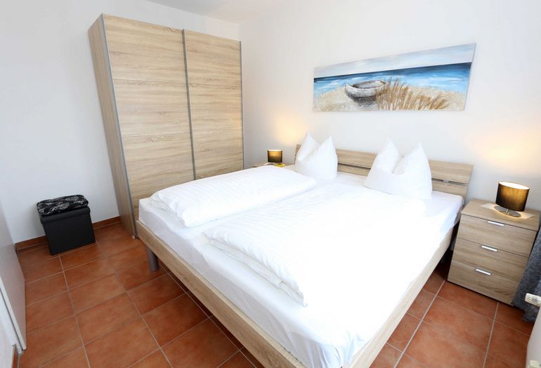 Schlafzimmer mit Kleiderschrank Schlafzimmer mit Kleiderschrank