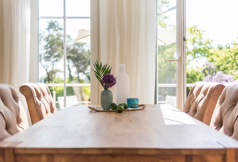 Esstisch mit schönem Blick Esstisch mit schönem Blick